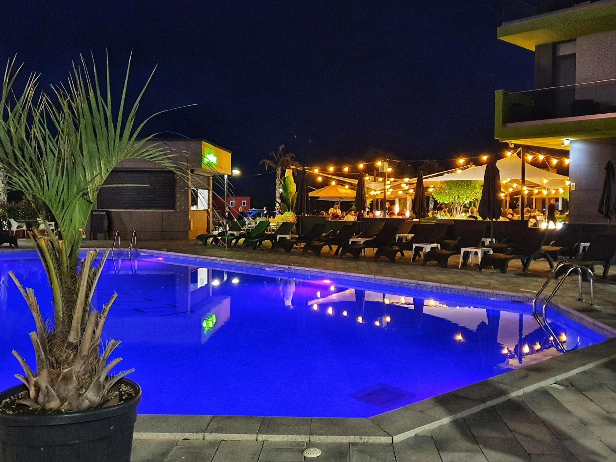 Aquamarine - Pool & Spa Beach Resort Navodari Bagian luar foto