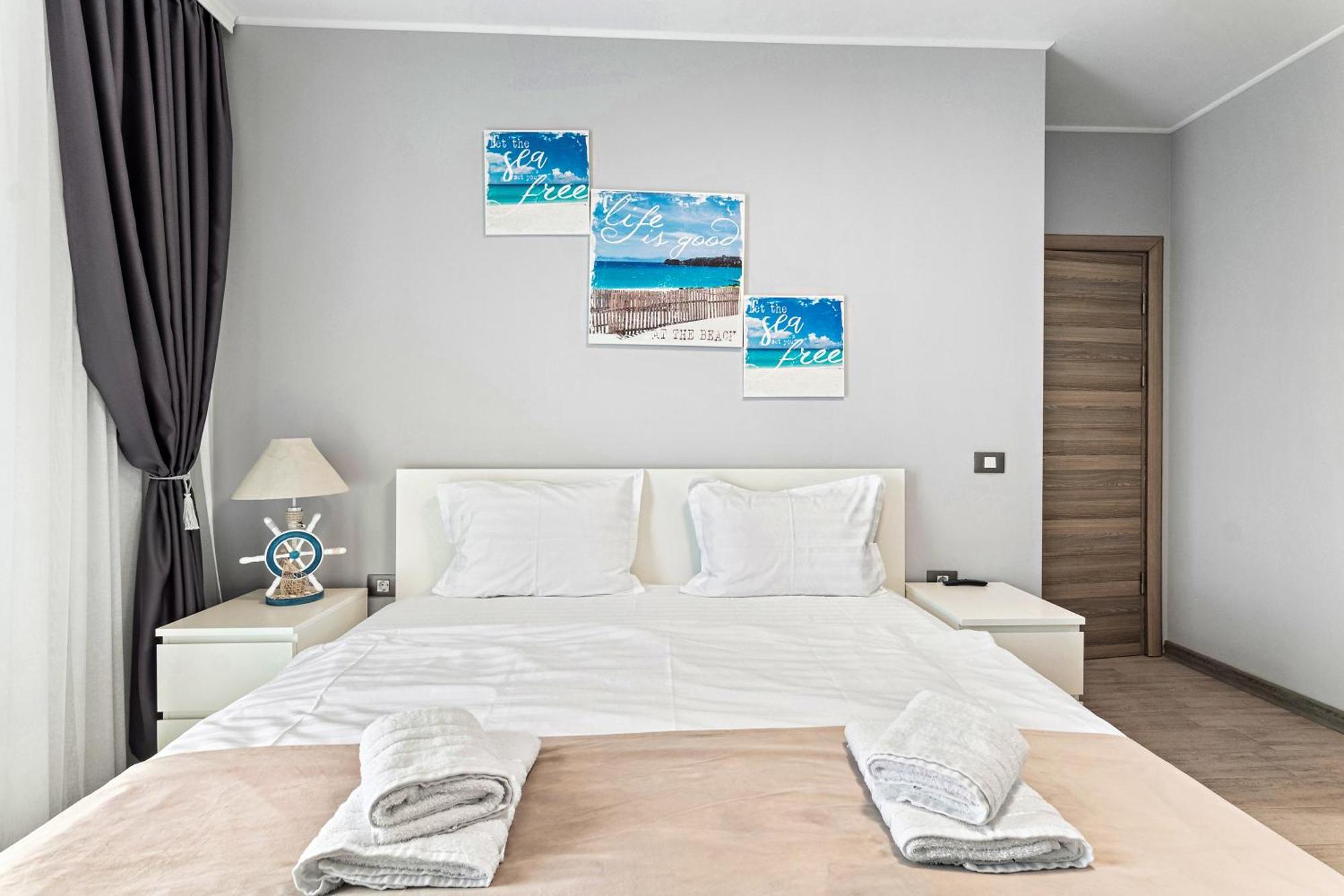 Aquamarine - Pool & Spa Beach Resort Navodari Bagian luar foto